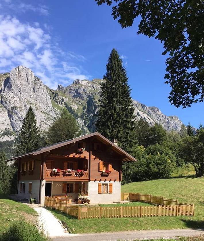 Location de vacances pour 4 personnes, avec jardin et vue à Paluzza