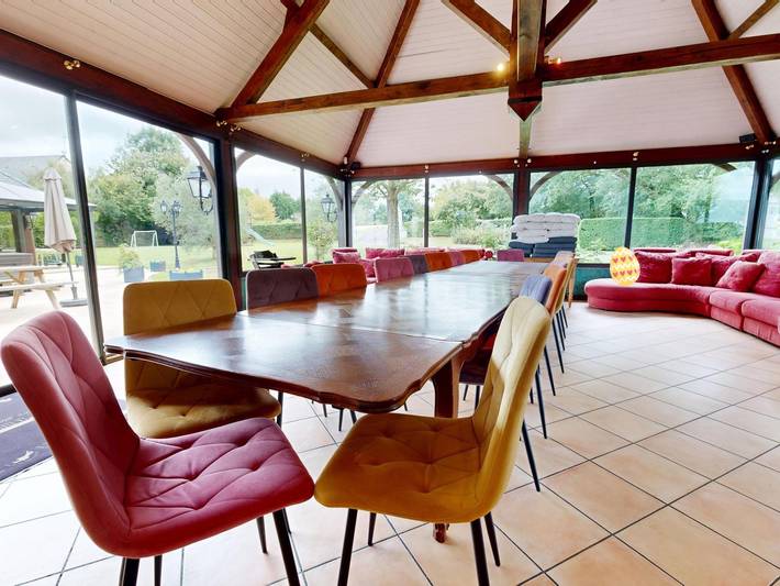 Maison de campagne pour 15 personnes, avec jardin et sauna, animaux acceptés
