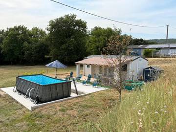 Gîte pour 4 personnes, avec jacuzzi et jardin à Aiguèze