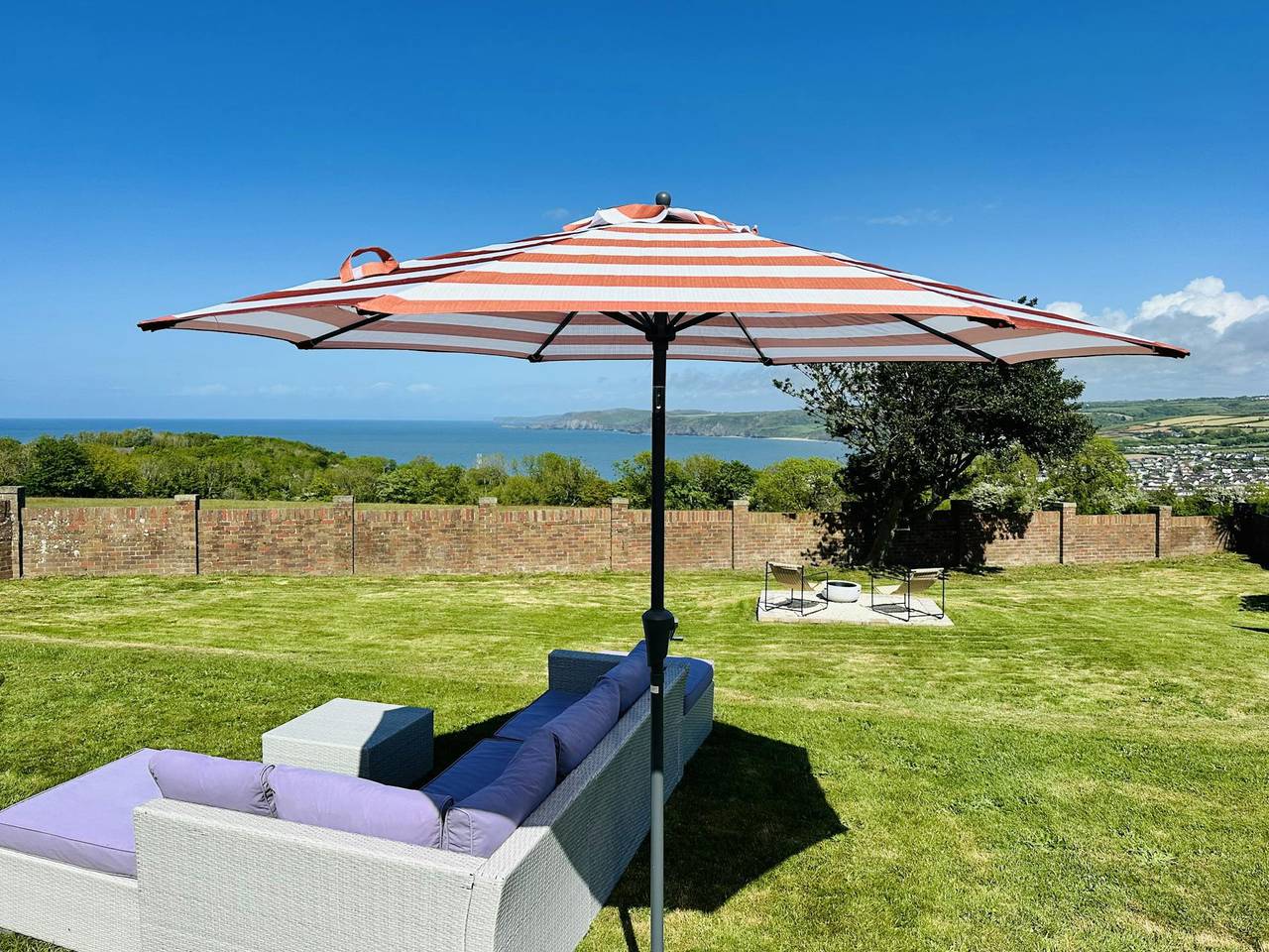 3 Hilltop Way, Aberporth in Aberporth, Cardigan Bay