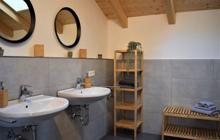 Ferienwohnung für 4 Personen, mit Balkon/Terrasse und Balkon, kinderfreundlich in Rosenheim - 3