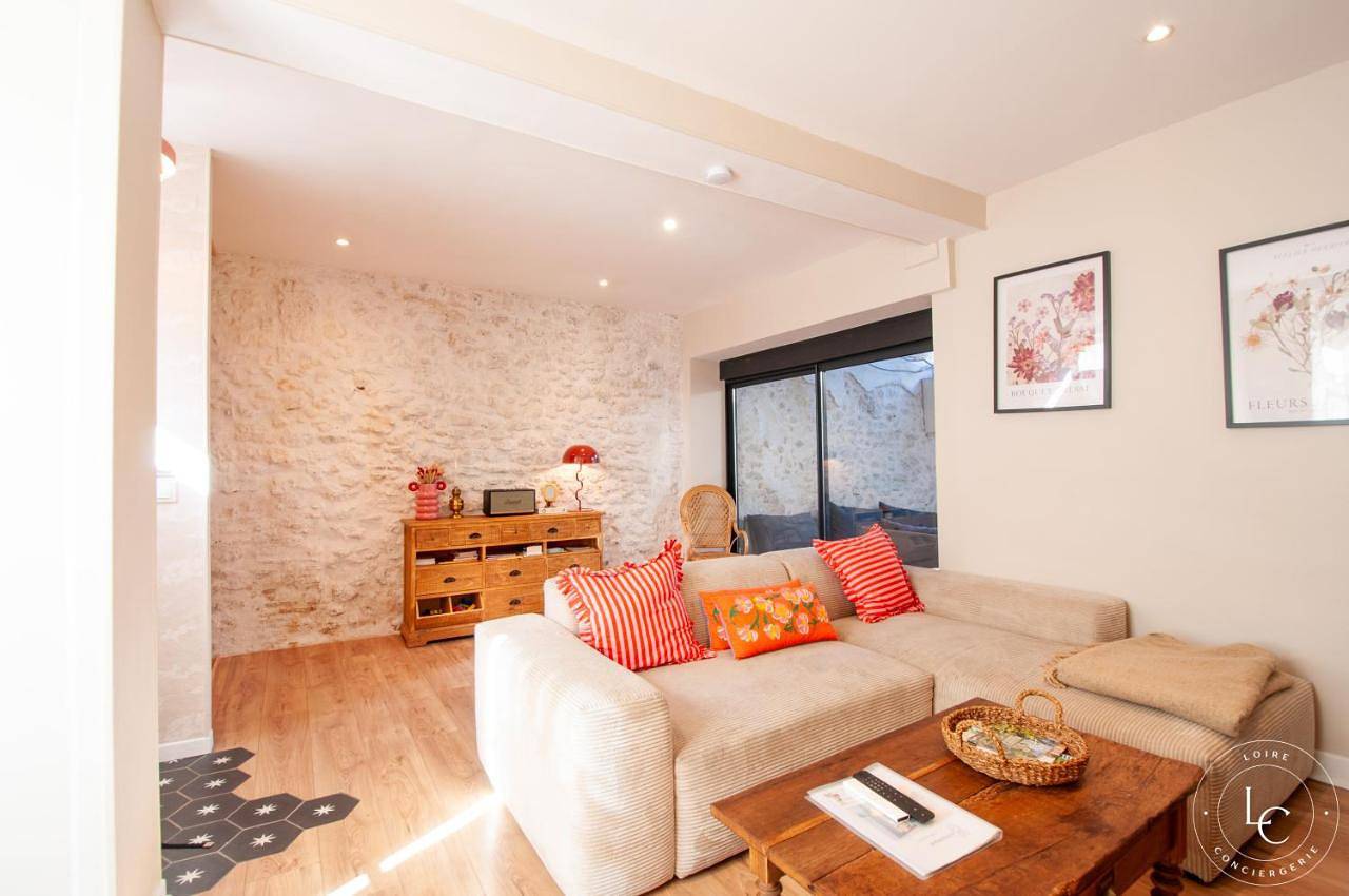 Maison raffinée 4 étoiles - Terrasse et Accès train Paris in Meung-sur-Loire, Vallée de la Loire