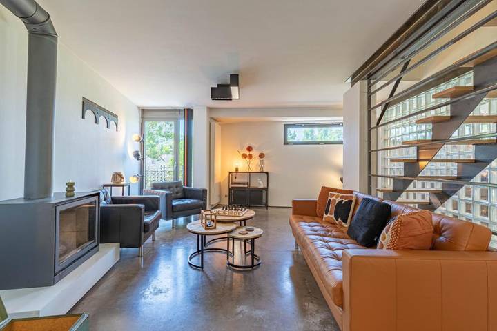 Location de vacances pour 9 personnes, avec vue ainsi que vue sur le lac et terrasse, animaux acceptés à Yvoir - 3