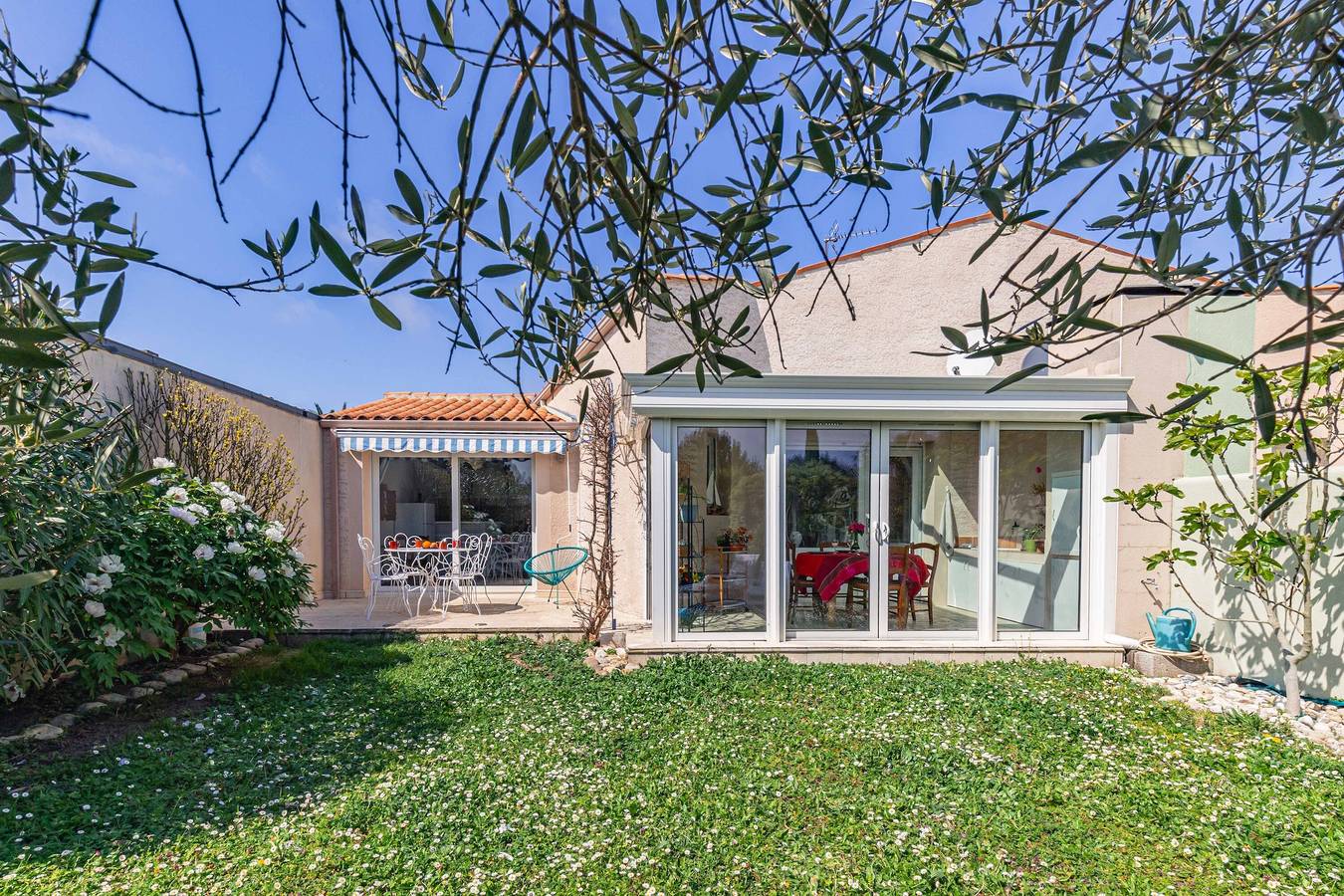 Ferienhaus „La Bleuette“ mit Terrasse, privatem Garten und Wlan in La Brée-les-Bains, Côte de Beauté