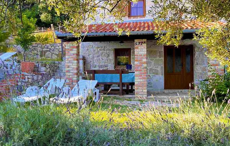 Villa für 4 Personen, mit Garten und Terrasse auf Rab - 2