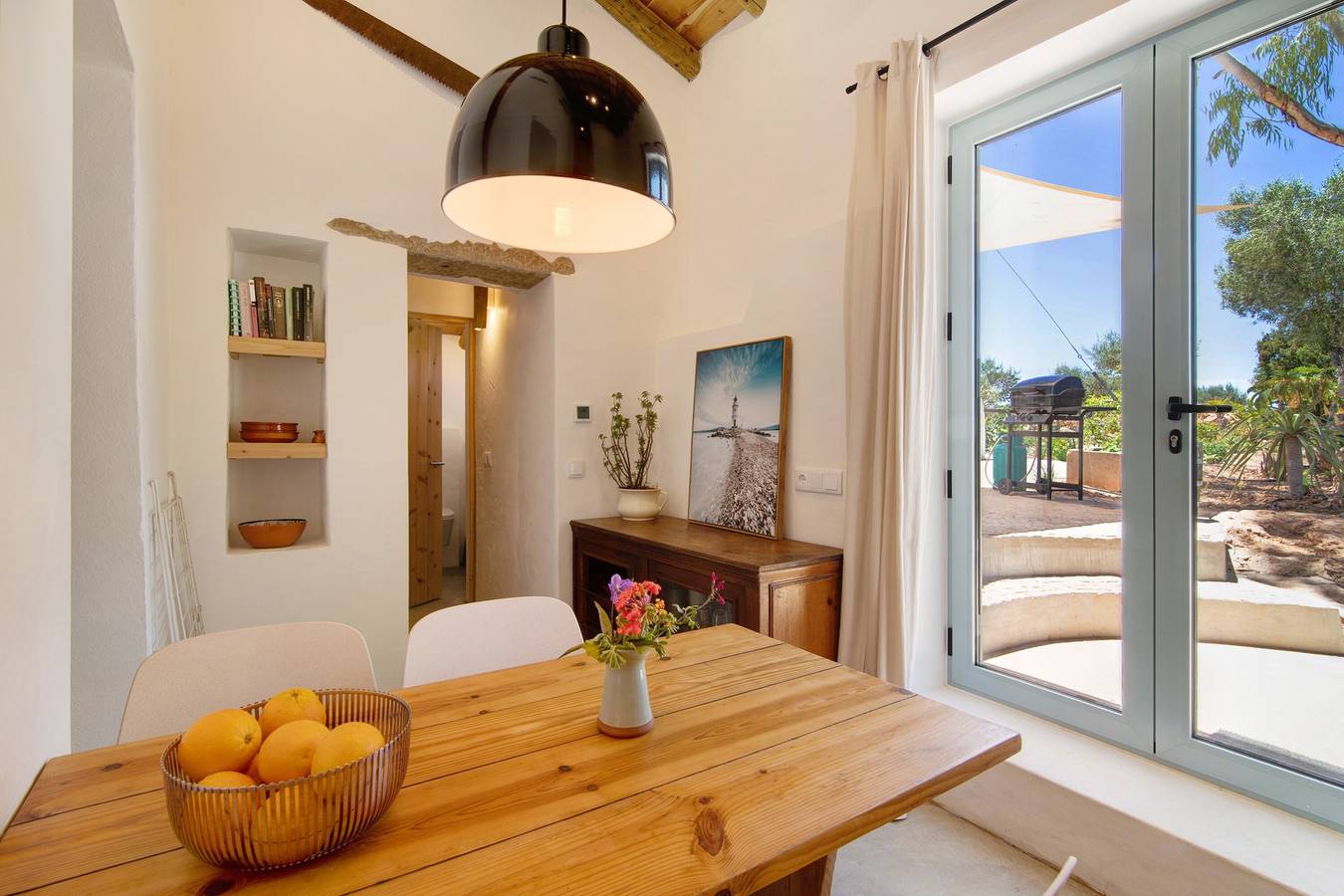 Casa vacanze Casa Burro con vista sulle montagne, piscina in comune, giardino e Wi-Fi in Moncarapacho, Parque Natural da Ria Formosa