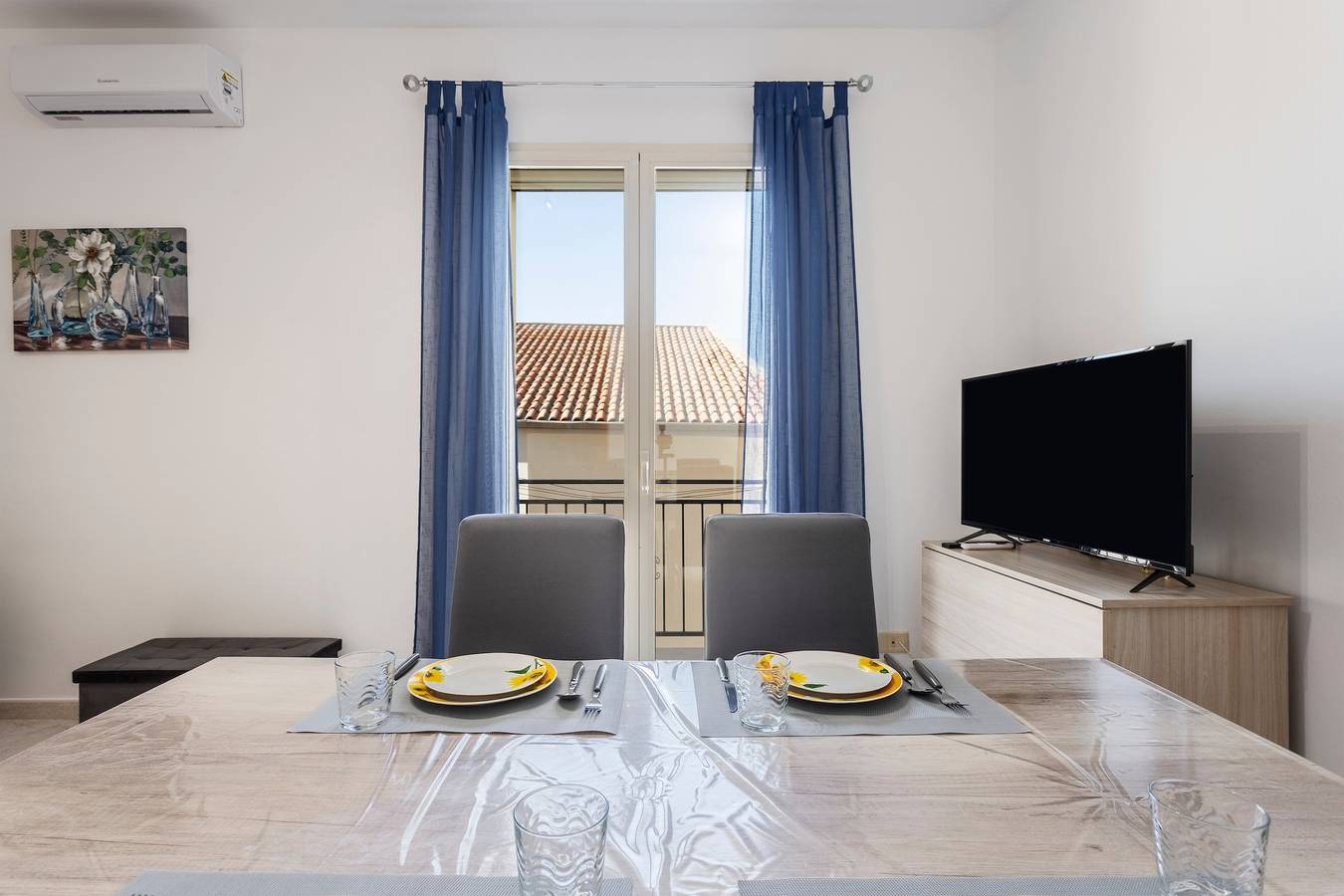 Appartamento intero, Appartamento per vacanze "Contessa Vacanze Byron" con vista sulle montagne, 2 balconi e Wi-Fi in Contessa Entellina, Provincia di Palermo