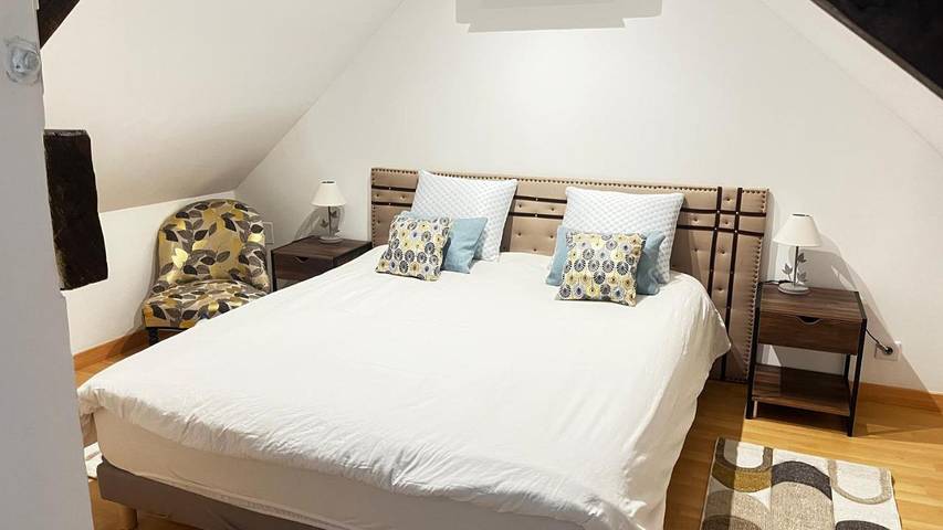 Location de vacances pour 6 personnes, avec vue et jardin à Troche - 2