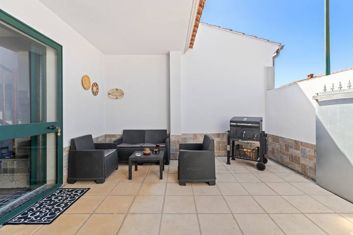 Ferienhaus 'Marcello' mit Bergblick, Privater Terrasse und Klimaanlage in San Vero Milis, Sardinien