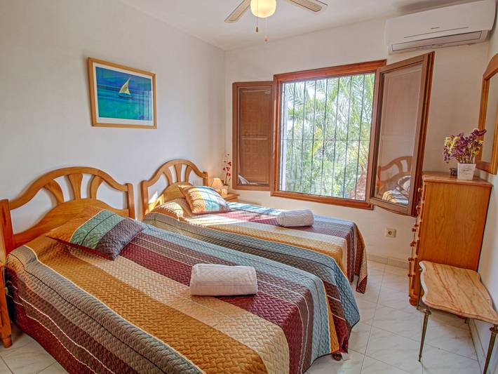 Ferienhaus für 2 Personen, mit Kinderpool und Garten sowie Terrasse, mit Haustier an der Costa Blanca - 4