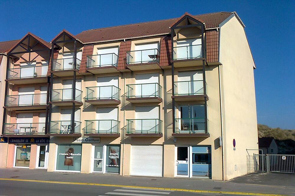 Ganze Wohnung, Tourist-Wohnung am Meer, Privat parcking, Süd Balkon mit Meerblick in Sainte Cécile Plage, Camiers