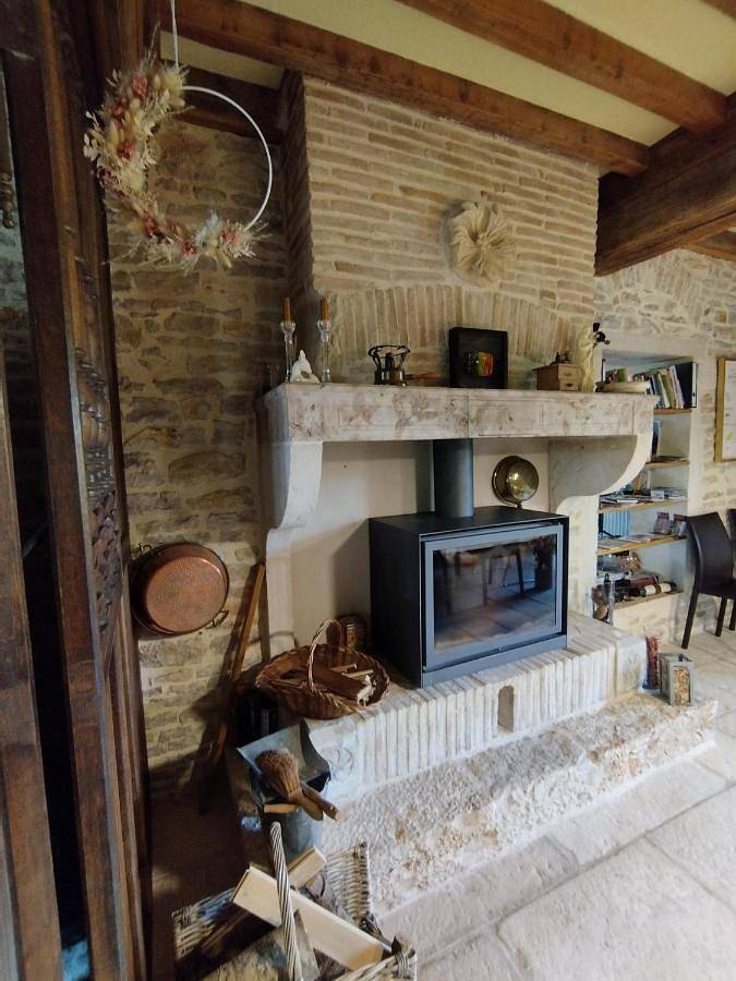 Location de vacances pour 5 personnes, avec terrasse ainsi que jardin et vue à Boyer - 3