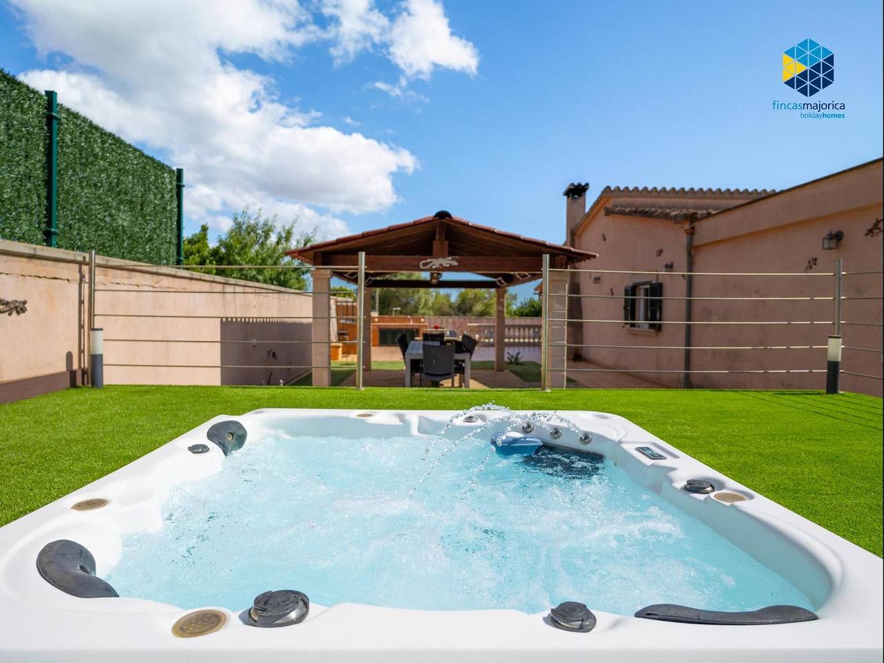 Familienhaus in Llucmajor mit Pool und Jacuzzi in Llucmajor, Mallorca Süden