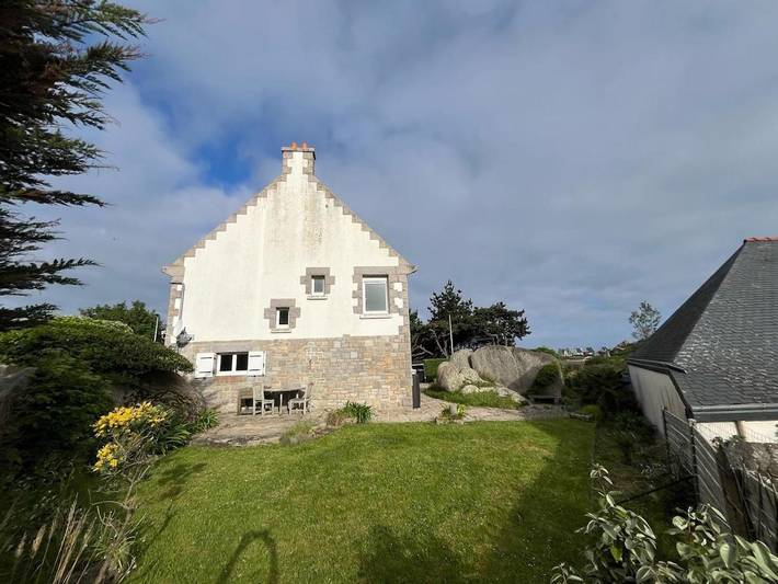 Location de vacances pour 13 personnes, avec vue et jardin, animaux acceptés dans Plage Toul Bihan - 2