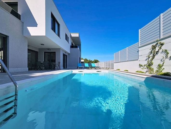 Ferienhaus für 6 Personen, mit Balkon auf Brac