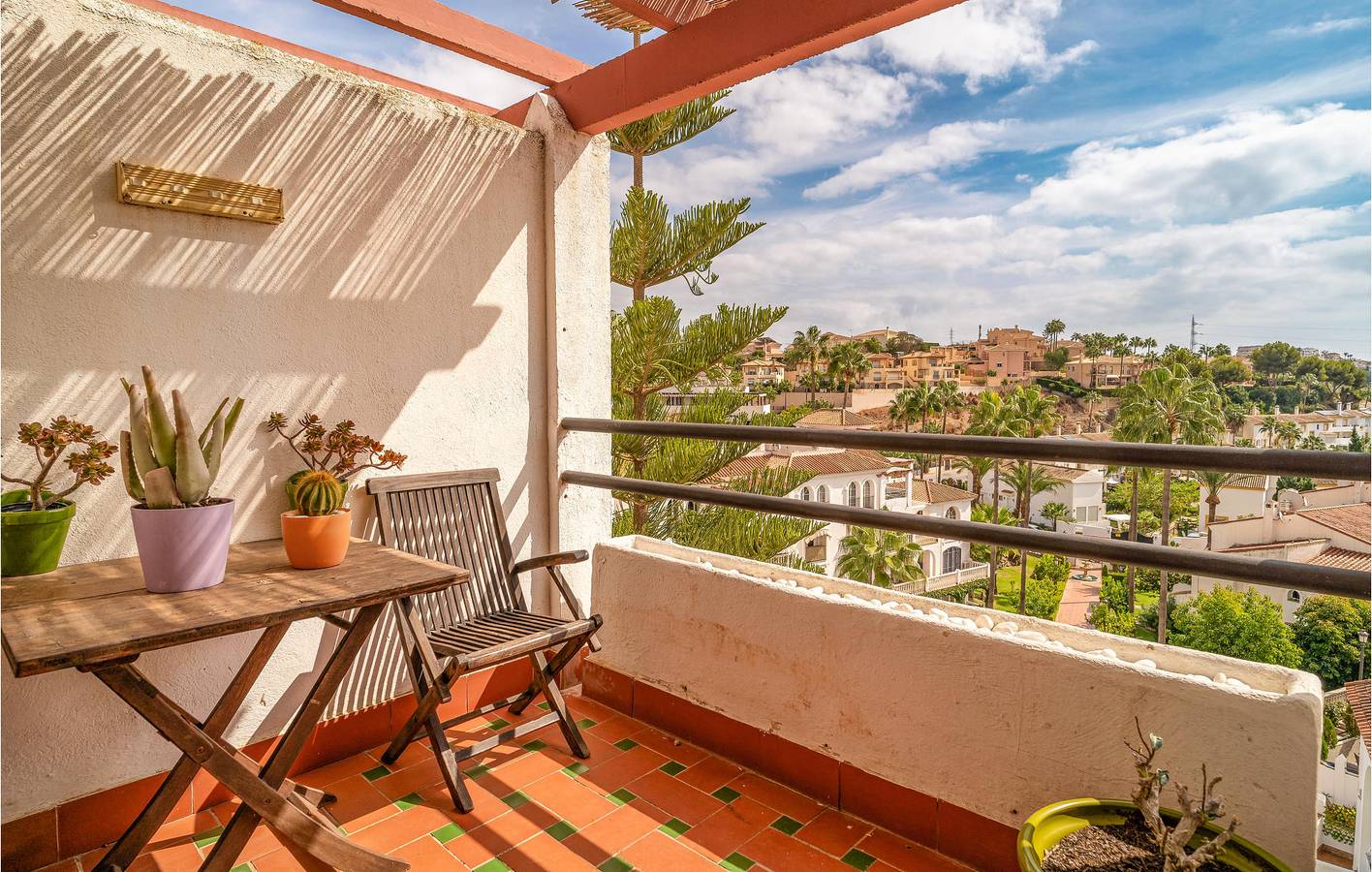 Appartement de vacances entier, Appartement vue mer avec terrasse et piscine extérieure in Riviera del Sol, Mijas