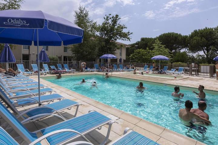 Appart’hôtel pour 2 personnes, avec piscine ainsi que sauna et bassin pour enfant, animaux acceptés