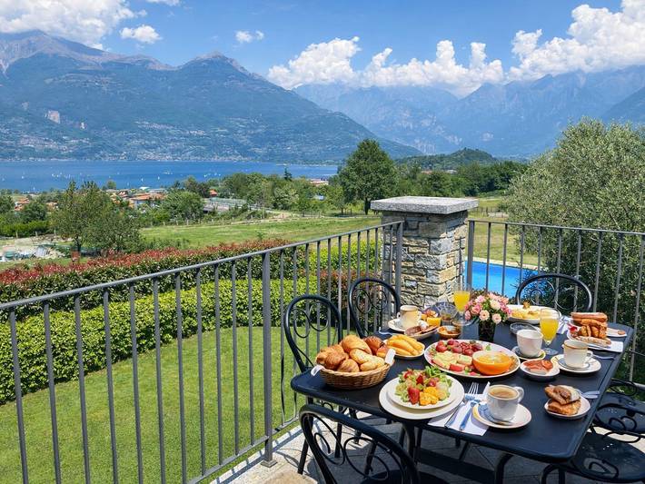 Ferienwohnung für 4 Personen, mit Balkon und Garten sowie Pool und Seeblick in Colico - 2