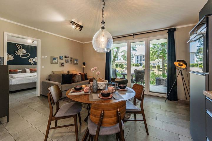 Ferienwohnung für 4 Personen, mit Balkon und Terrasse sowie Garten und Sauna