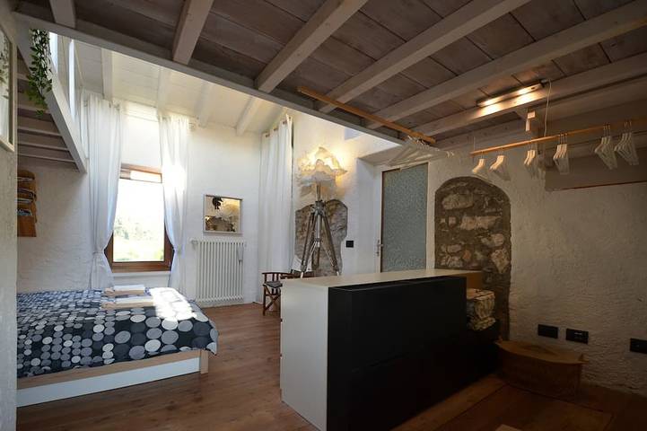 Casa Gaino: Rustico in der Altstadt, mit wunderschönem Gardaseeblick in Toscolano-Maderno, Gardasee-Berge