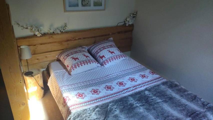 Hôtel pour 13 personnes, avec jardin à Saint-Martin-en-Vercors - 2