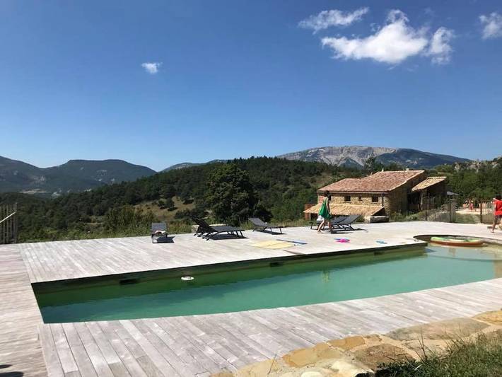 Location de vacances pour 16 personnes, avec Balcon et Terrasse ainsi que Jardin et Piscine à Teyssières - 4