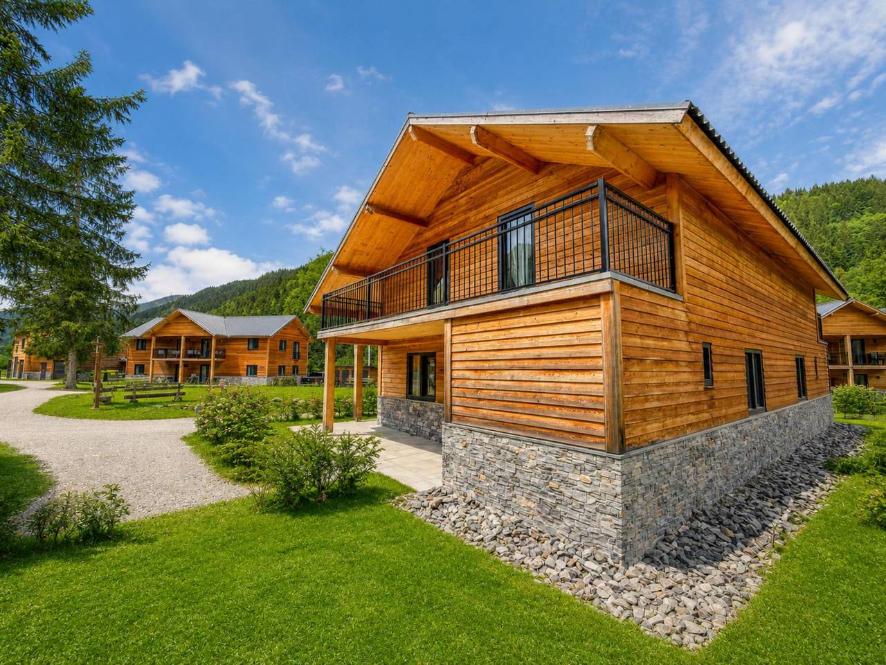 Chalet an einem Alpensee mit schönem Bergblick in Afritz am See, Villach-Land