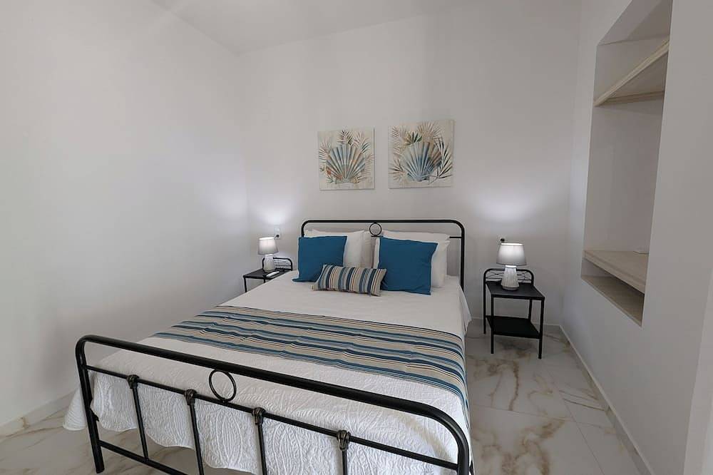 Geheel appartement, Casa Marouli. Two bedroom apt - 5 minutes to the beach in Agia Galini, Rethymno en omgeving