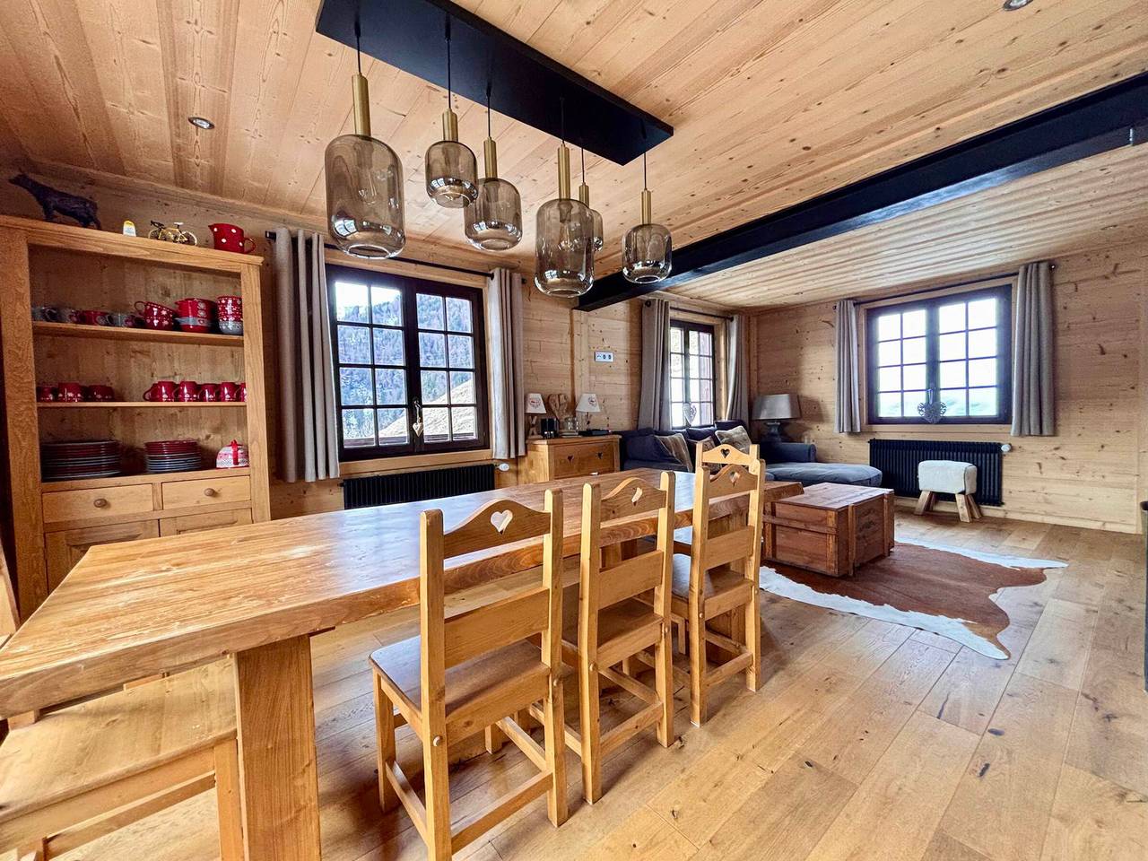 Cozy chalet in Flumet for 8-10 people with fireplace and Wifi in Flumet, Albertville region