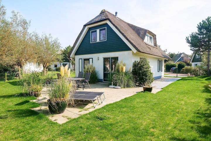 Ferienhaus für 6 Personen, mit Terrasse und Balkon/Terrasse in Julianadorp