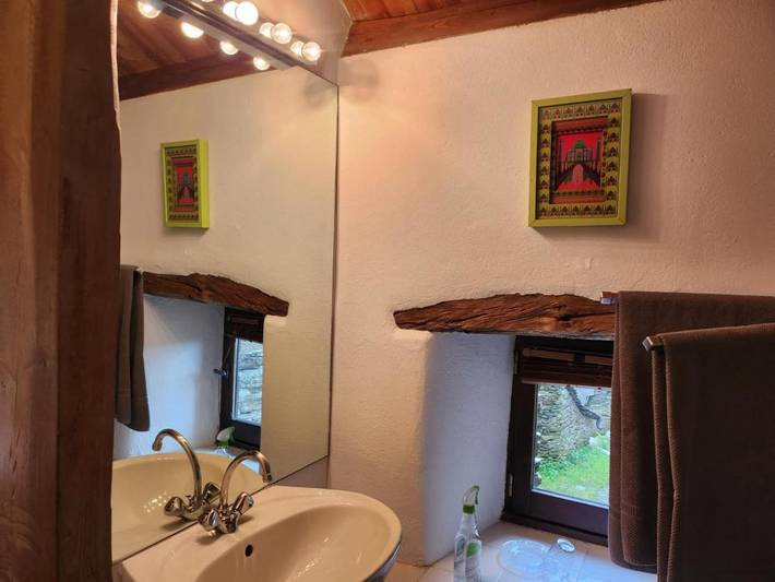 Location de vacances pour 2 personnes, avec terrasse ainsi que jardin et vue à Saint-Germain-de-Calberte - 2