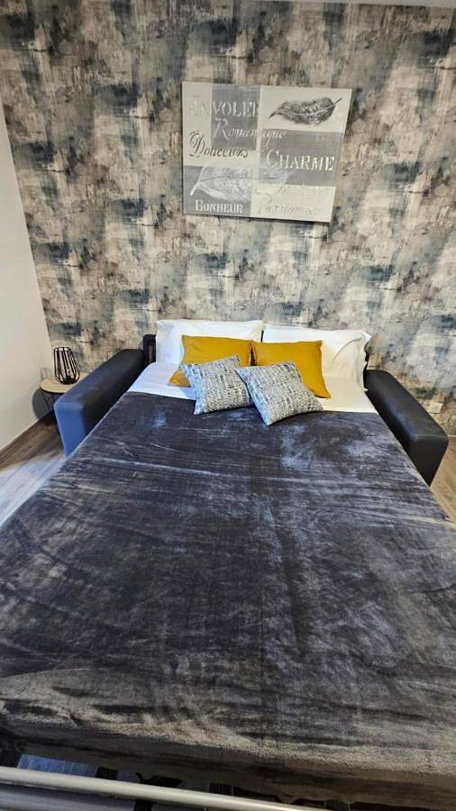 Appartement entier, Studio 5min airport Roissy Cdg Charles de Gaulle in Le Mesnil-Amelot, Seine-et-Marne