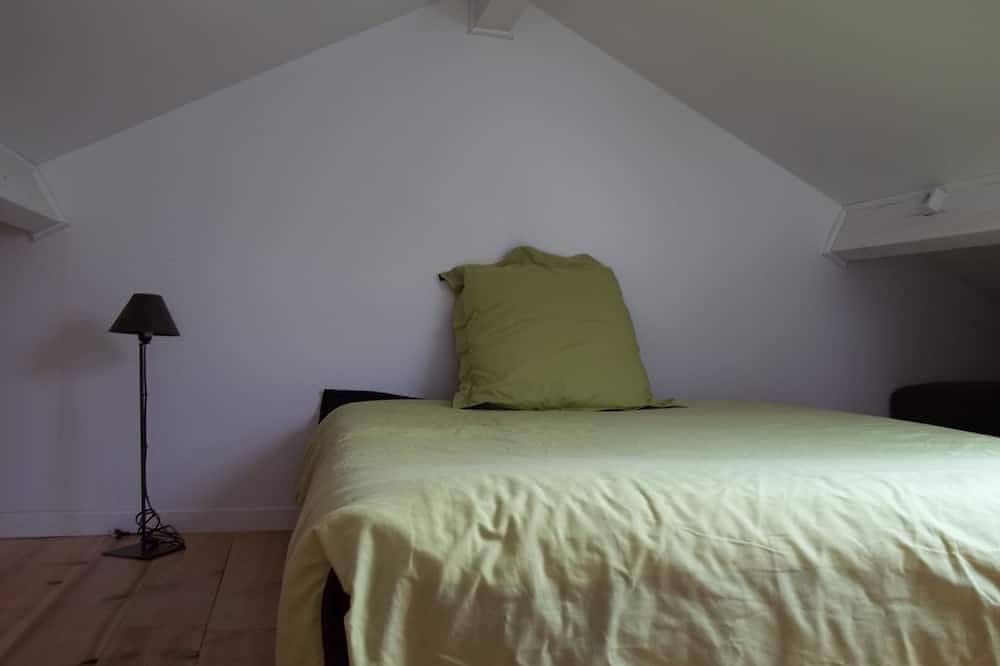 Esta antigua forja renovada, clasificada ***, combina el encanto de lo antiguo y lo moderno. in Saint-Julien-en-Born, Côte d’Argent