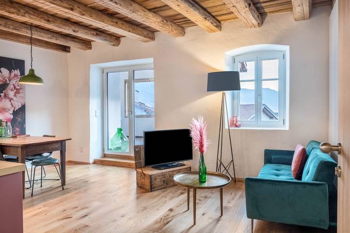 Apartamento inteiro, Apartamento "Eichhof Thymian" com terraço coberto privado, jardim partilhado e Wi-Fi in Termeno sulla Strada del Vino, Alpes do Vale de Non