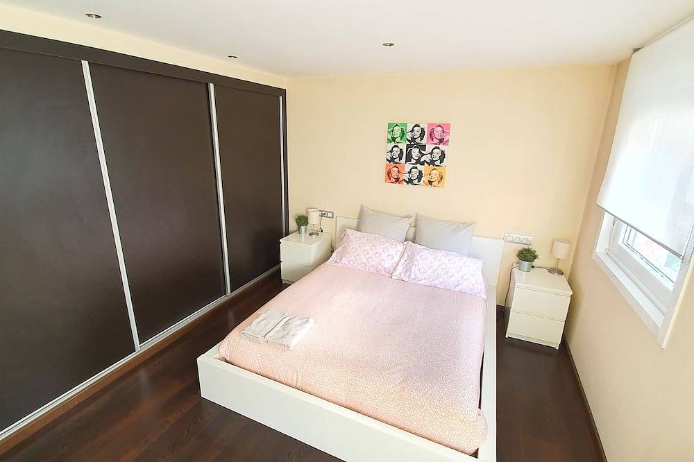 50 meters from the seafront. Beautiful 2 bedroom apartment. in La Coruña, Galician Coast