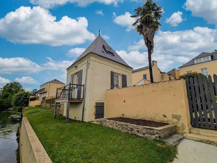 Location de vacances pour 2 personnes, avec Balcon ainsi que Terrasse et Jardin