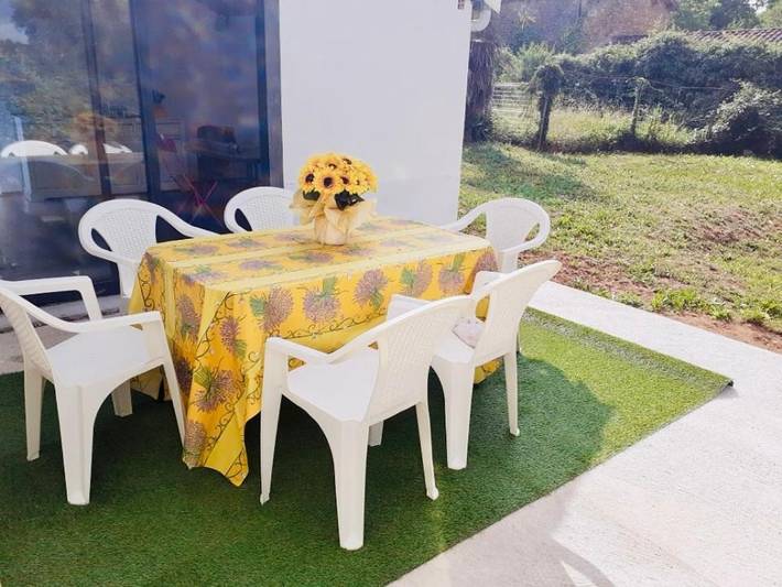 Location de vacances pour 6 personnes, avec terrasse et jardin, animaux acceptés à Le Riols - 3