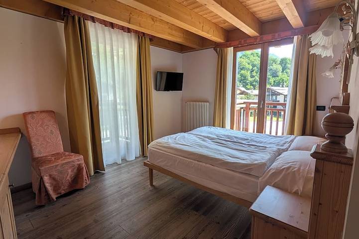 Ganze Wohnung, Doppel- oder Zweibettzimmer mit eigenem Bad in Mestriago, Commezzadura