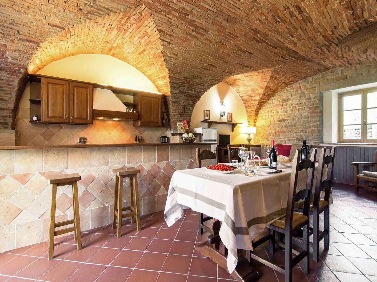 Ruime boerderij met zwembad in Arezzo, Provincie Arezzo