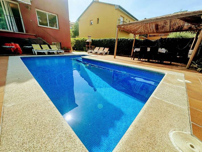 Maison de vacances pour 6 personnes, avec piscine et terrasse - 1