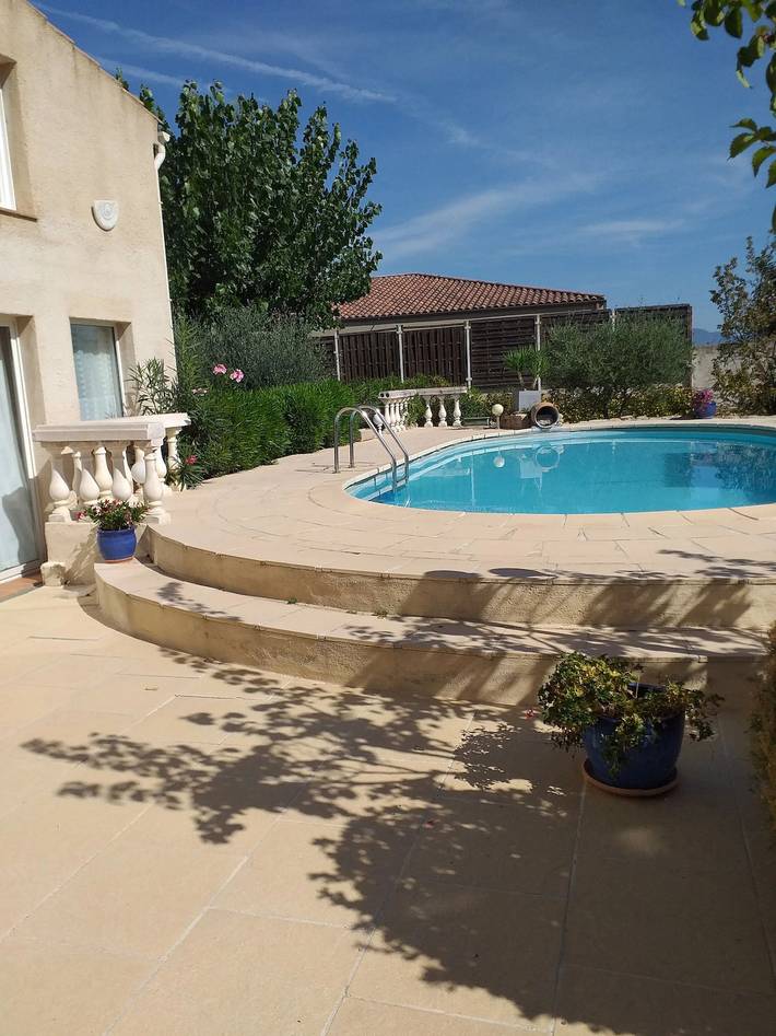 Studio entier, Studio confortable Pertuis 30 m² piscine in Pertuis, Parc naturel régional du Luberon