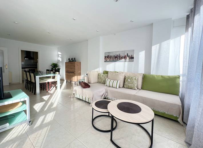 Entire apartment, Holiday apartment for 4 people with terrace in Platja de l'Algoleja (Calpe), Calpe