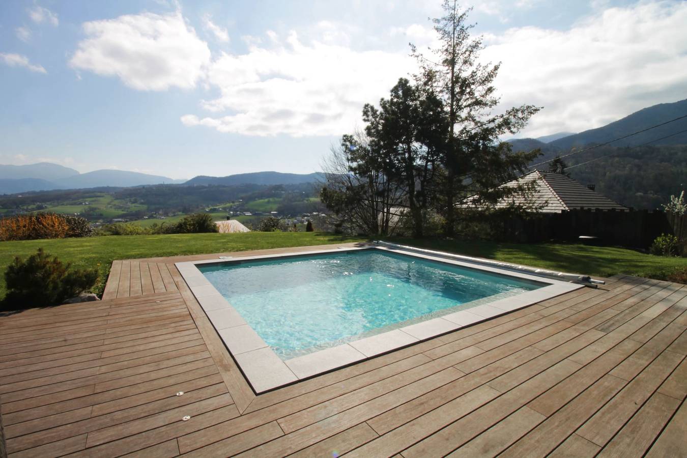 Formidable Chalet avec piscine et vue in Vimines, Chambéry und Umgebung