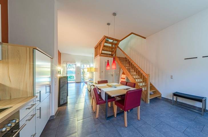 Ferienwohnung für 4 Personen, mit Terrasse und Garten sowie Sauna und Seeblick in Jabel
