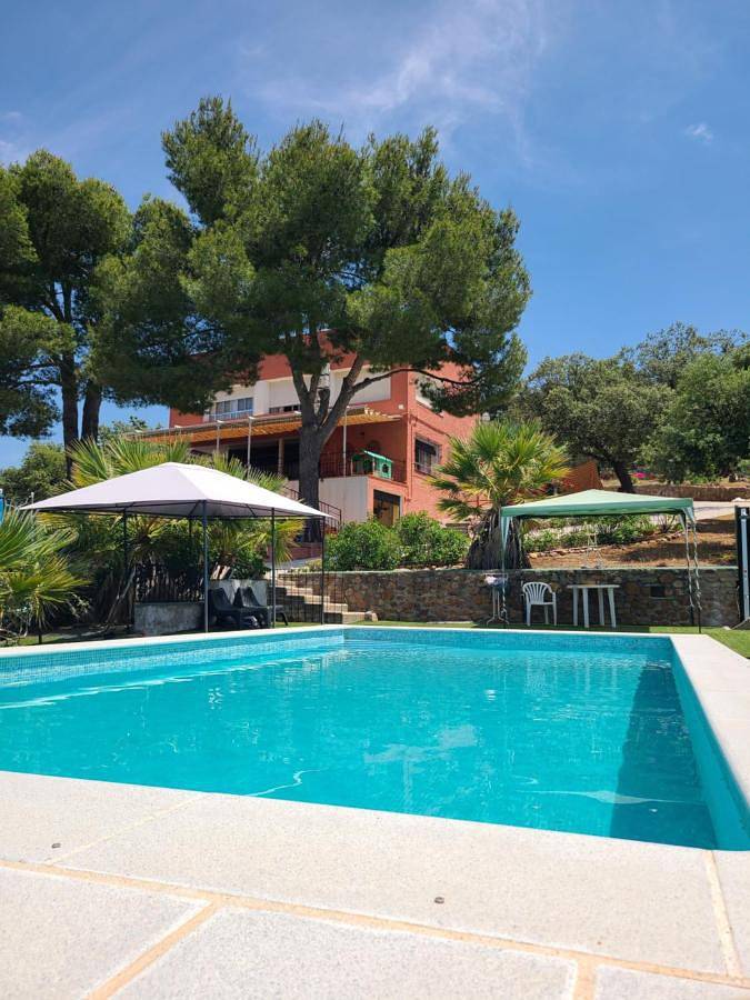 Casa de vacaciones para 10 personas, con vistas además de piscina y jardín - 1