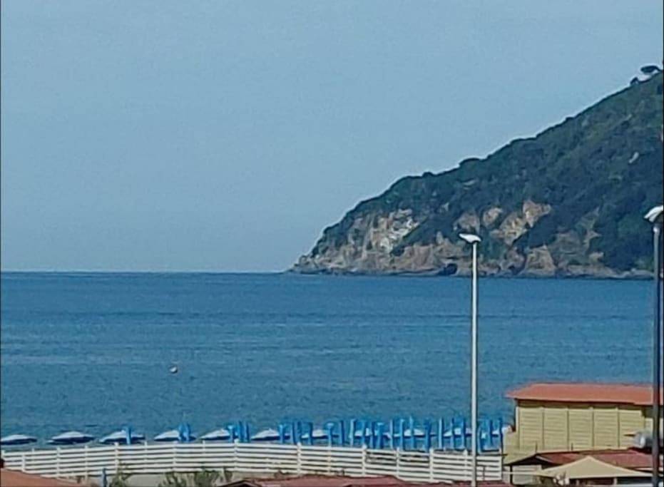 Appartamento intero, Two-Bedroom Apartment with Sea View in Marinella di Sarzana, Sarzana