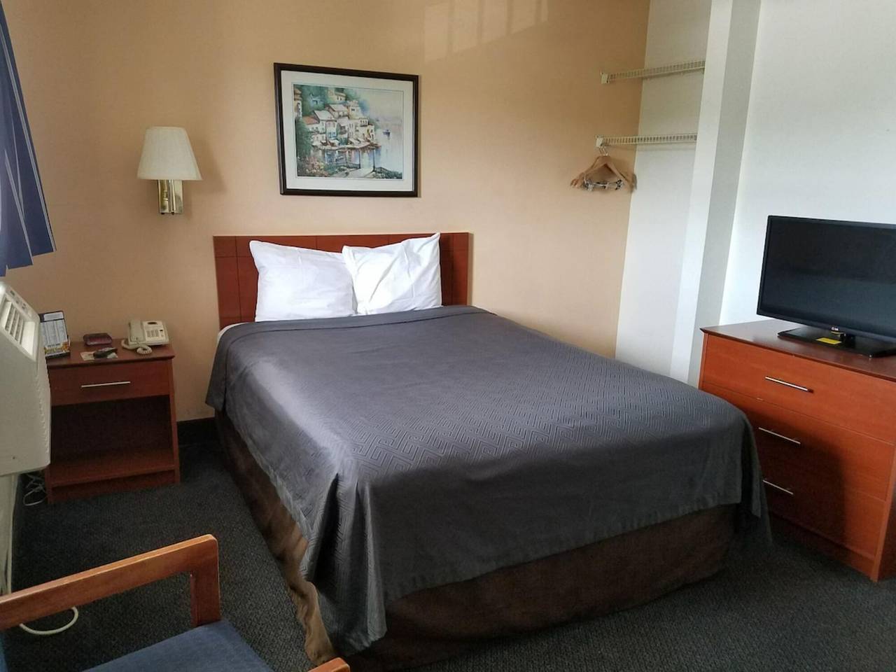Ganze Wohnung, Queensize-Bett | barrierefrei | Nsmk | Küche in Fayetteville (NC), Cumberland County (NC)