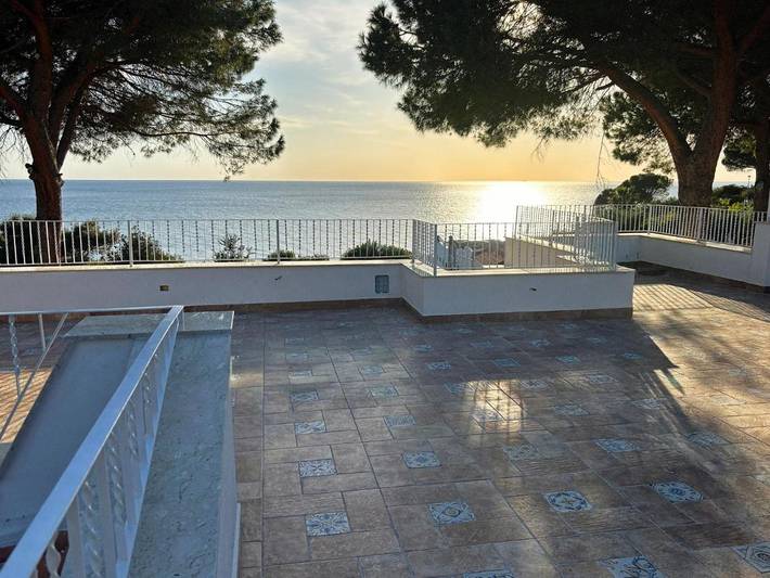 Villa per 6 persone, con panorama e giardino in Scalea