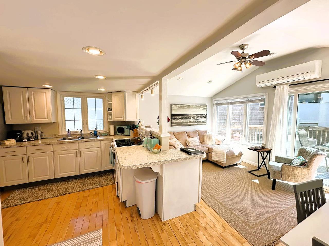 Entire apartment, The Breeze Overlooking Minister's Pond in Eastham, Cape Cod
