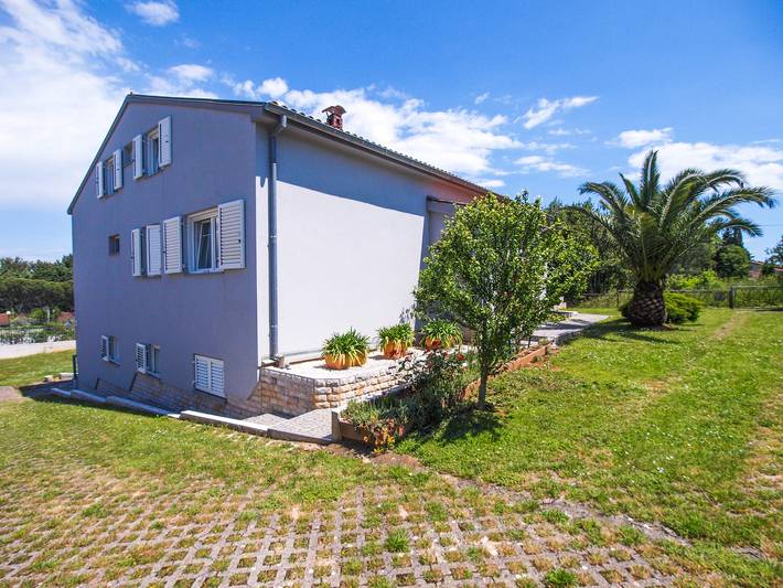 Ganze Wohnung, Ferienwohnung für 4 Personen mit Terrasse in Premantura, Südküste Istrien